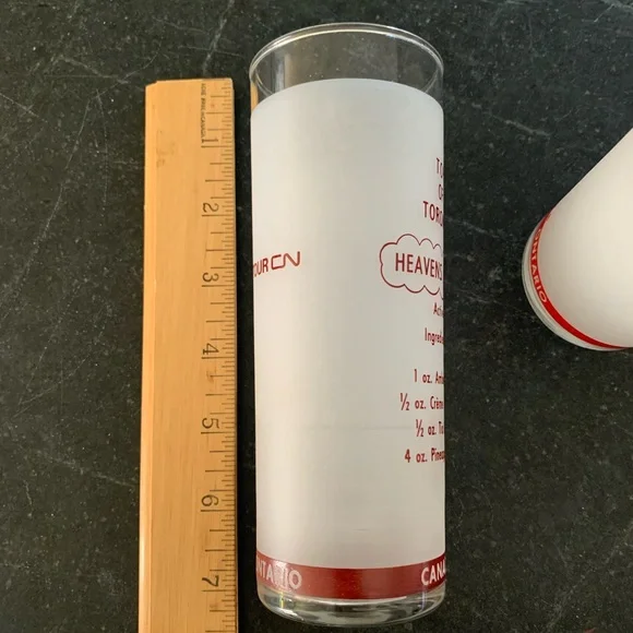 Set of 2 CN TOWER Souvenir HIGHBALL COCKTAIL GLASSES - Picture 4 of 5